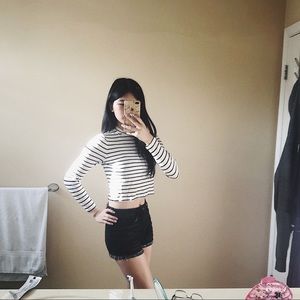 NWOT striped long-sleeve cropped top